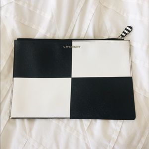 Givenchy (timeless) clutch